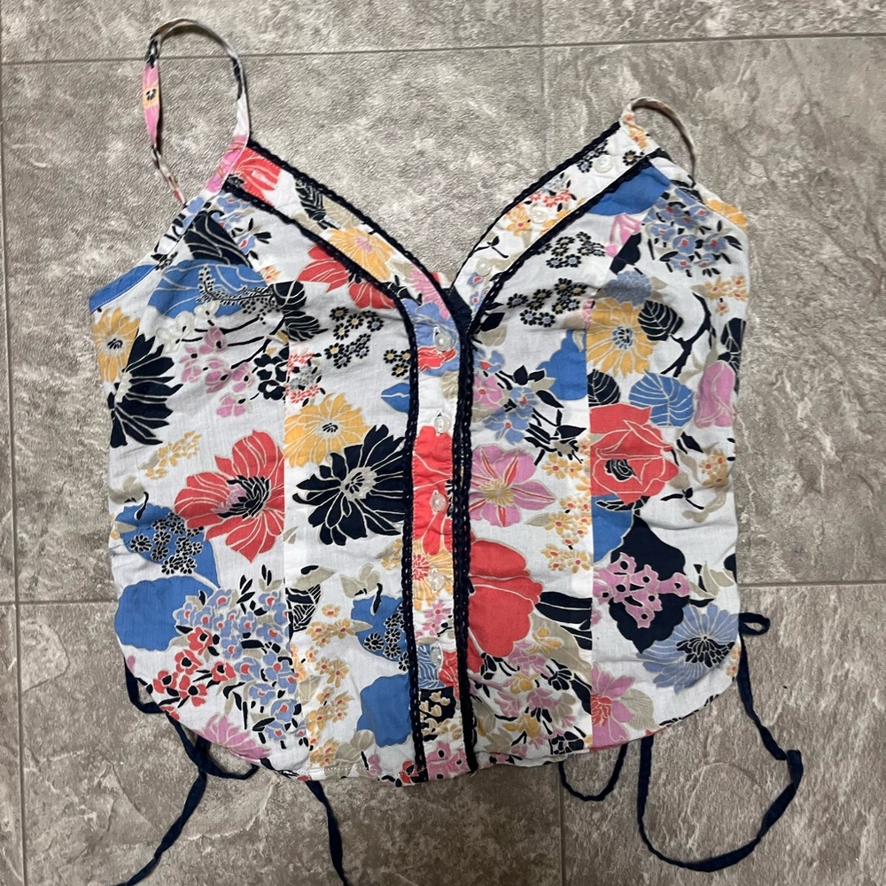 The most adorable vintage guess tank